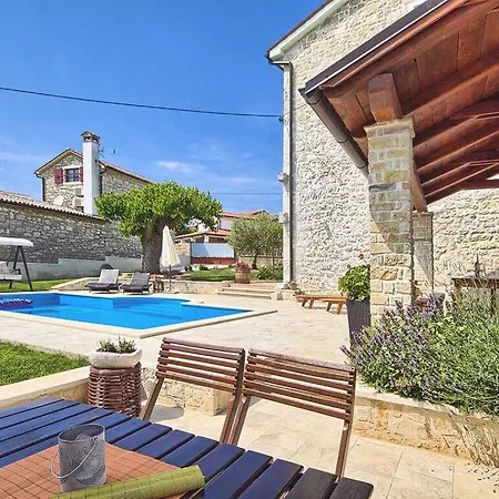 Villa Parentium 5km *