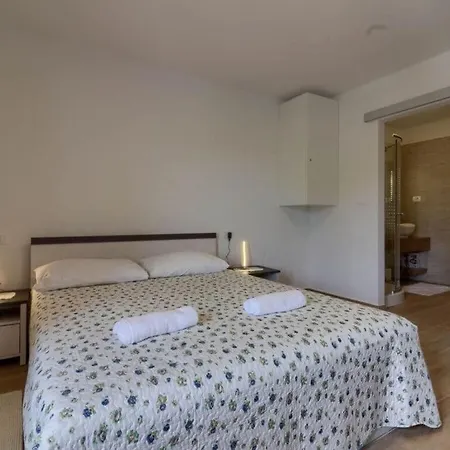 Villa Parentium 5km *