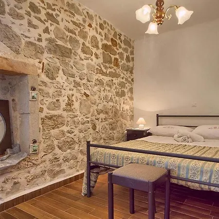Villa Parentium 5km