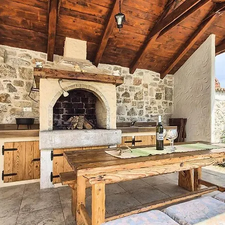 Villa Parentium 5km